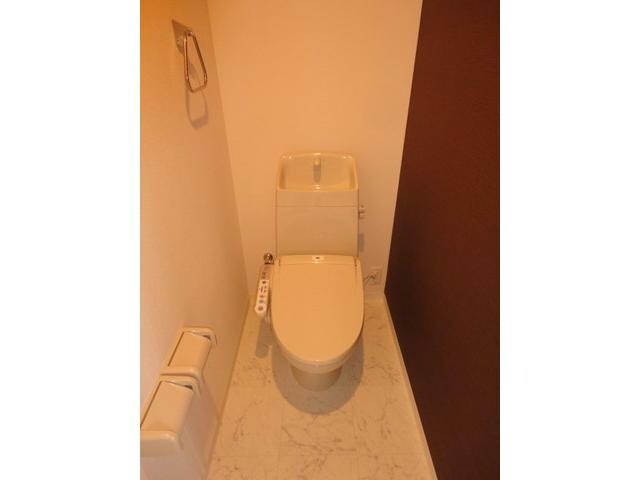 物件内観写真12　(トイレ)