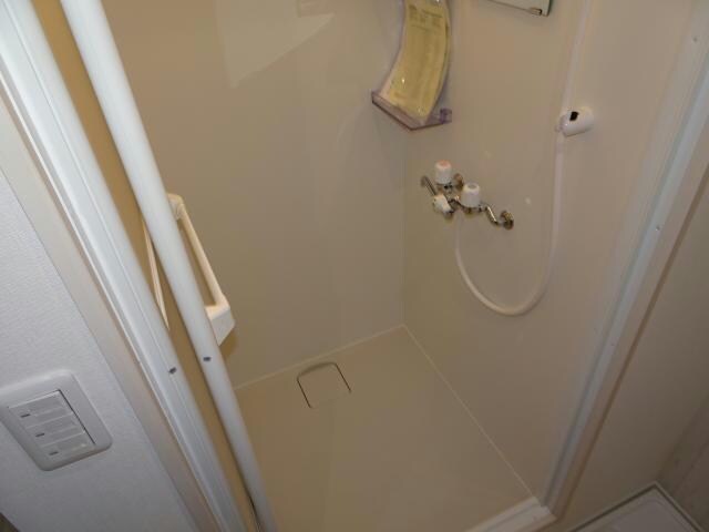 物件内観写真9　(シャワールーム)