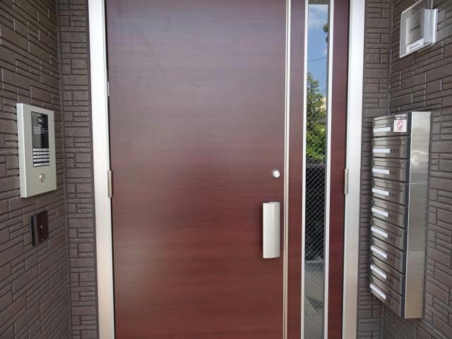 物件外観写真2　(エントランス)