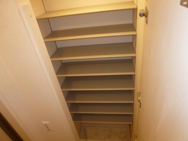 物件内観写真21　(下駄箱)