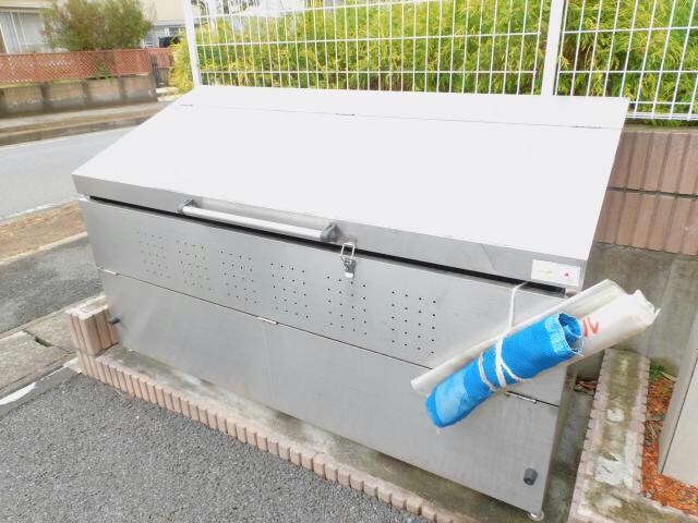 物件外観写真5　(ゴミ置き場)