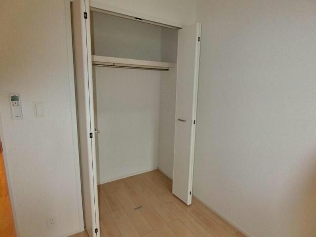 物件内観写真10　(クローゼット)