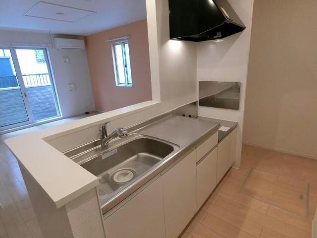 物件内観写真11　(対面式キッチン)