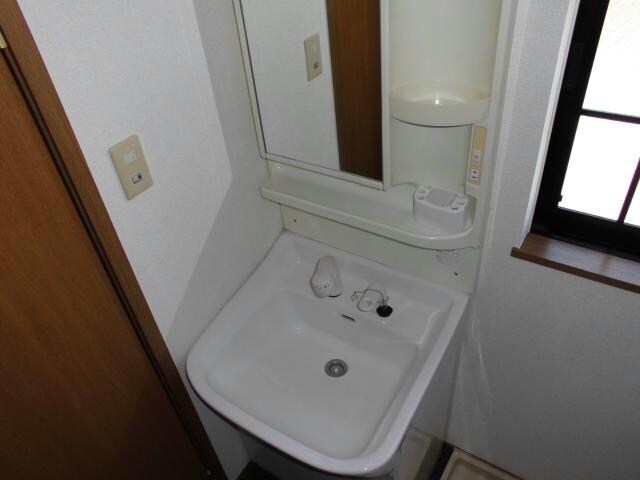 物件内観写真11　(洗面所)