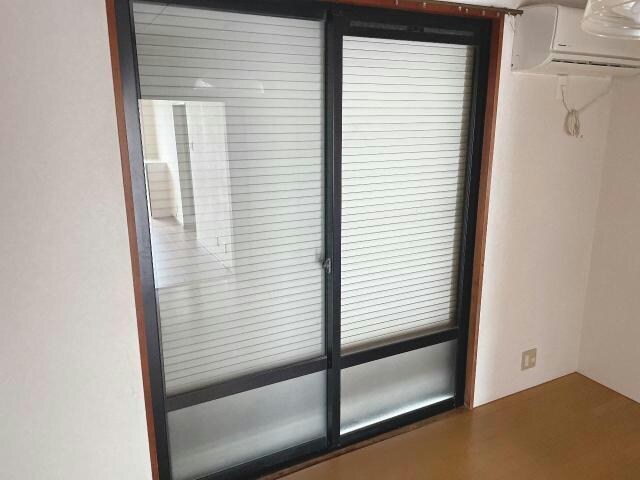 物件内観写真17　(防犯シャッター)