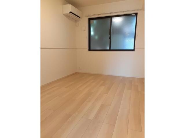 物件内観写真5　(洋室)