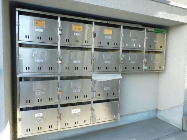 建物設備(集合郵便受け)