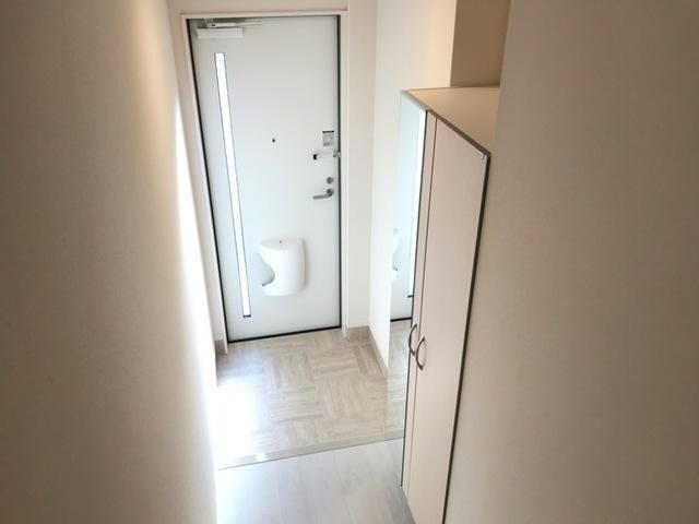 物件内観写真13　(玄関)