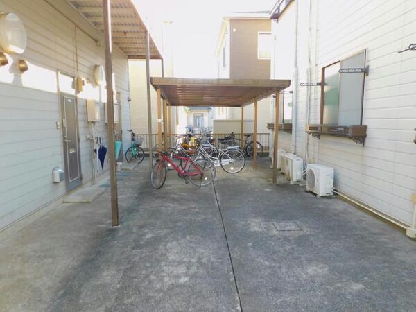 駐輪場(駐輪場)