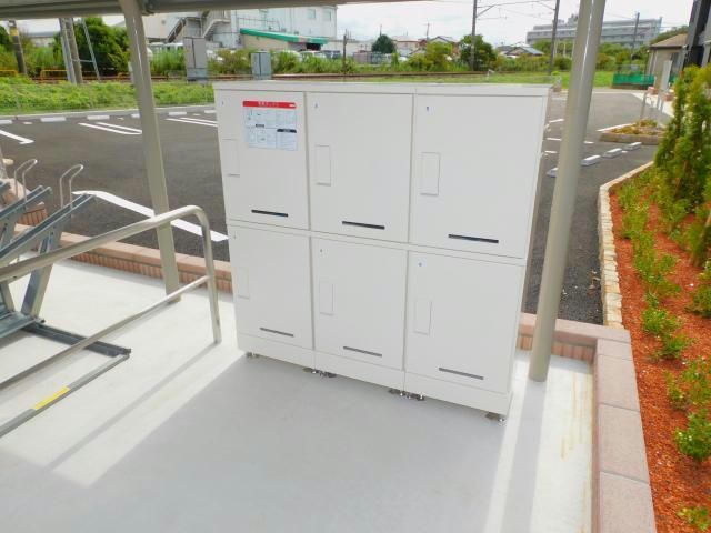 物件外観写真5　(宅配ボックス)