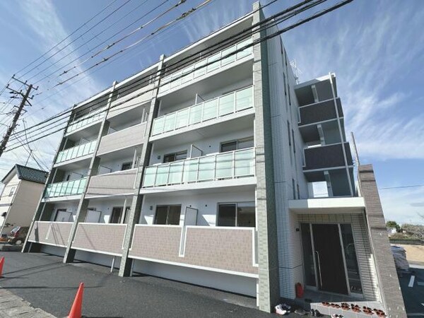 建築中(建築中)