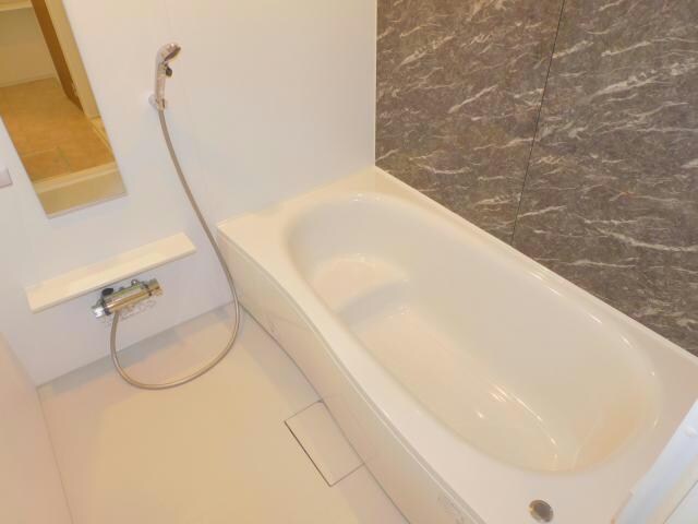 物件内観写真15　(一坪風呂)