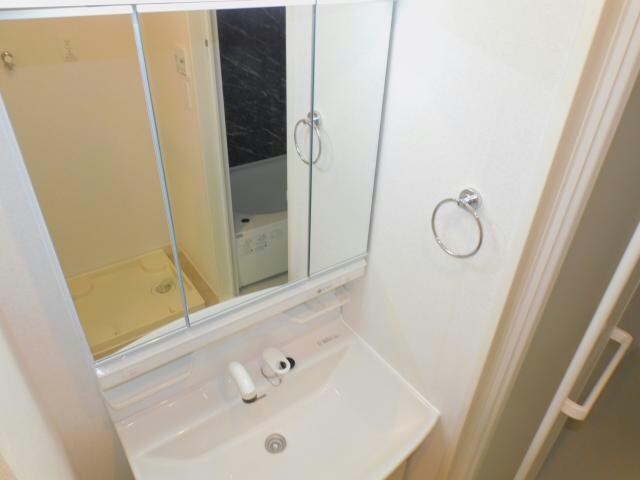 物件内観写真16　(洗髪洗面化粧台)