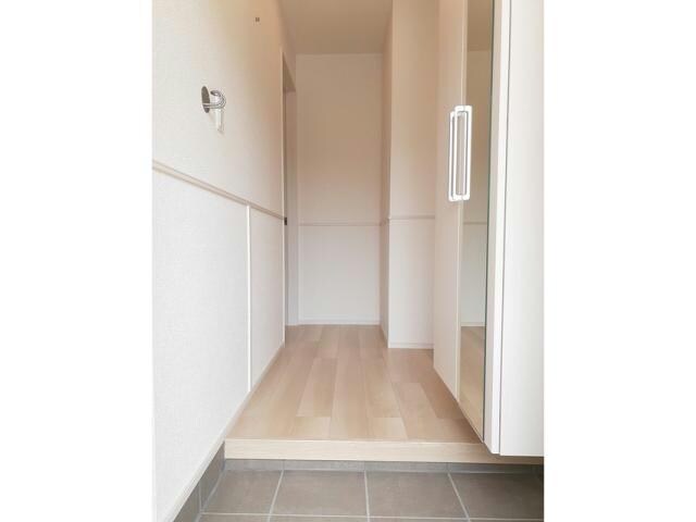 物件内観写真19　(玄関)