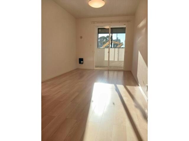 物件内観写真7　(リビングダイニング)