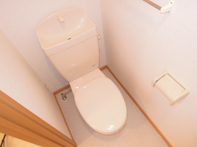 物件内観写真14　(トイレ)