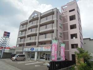 ニューマンション日比野外観写真