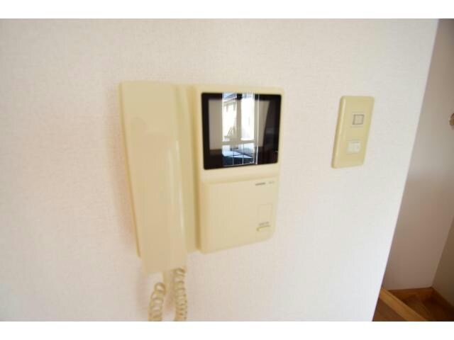 物件内観写真16　(相手が分かるTVモニターホン！)