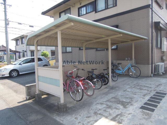 物件外観写真4　(駐輪場)