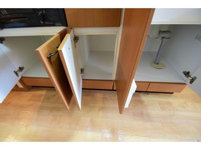 物件内観写真8　(キッチン下部!!)