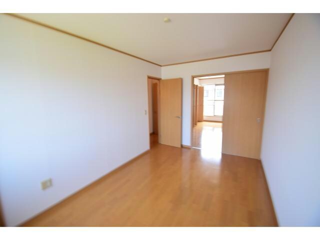 物件内観写真12　(洋室)