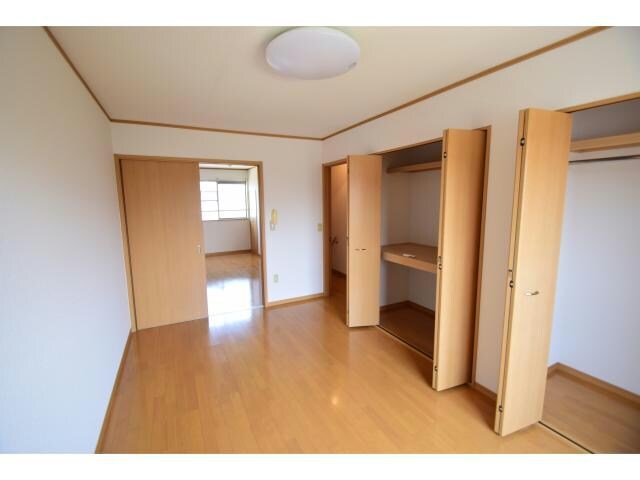 物件内観写真13　(洋室)