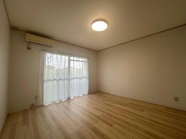 物件内観写真11　(他号室の写真になります。)