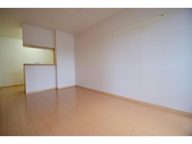 物件内観写真6　(10.4帖洋室)