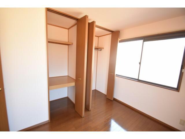 物件内観写真16　(クローゼット)