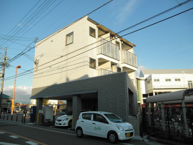 メゾンユタカ