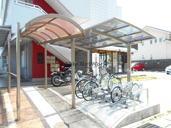駐輪場(駐輪場)