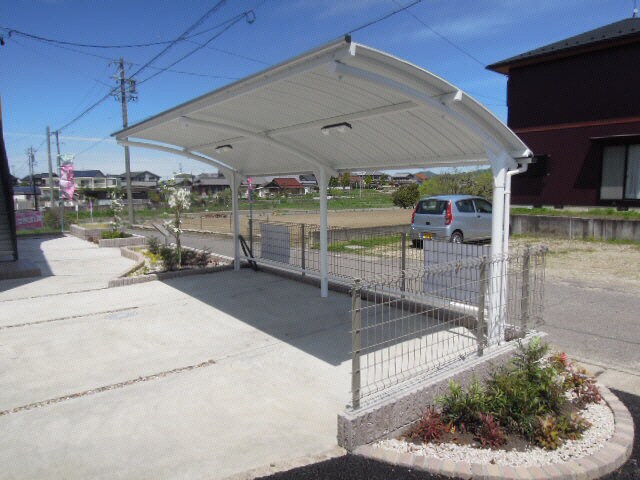 物件外観写真3　(駐輪場)