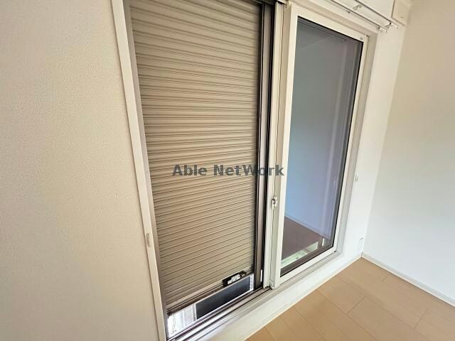 物件内観写真27　(シャッター付き)