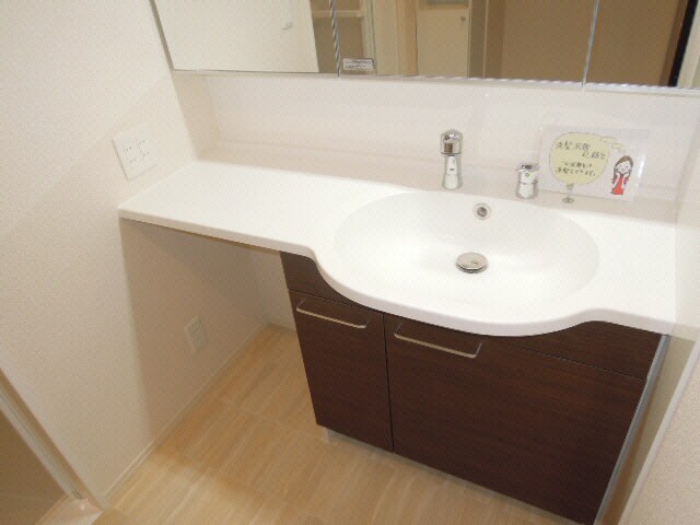 物件内観写真12　(洗面)