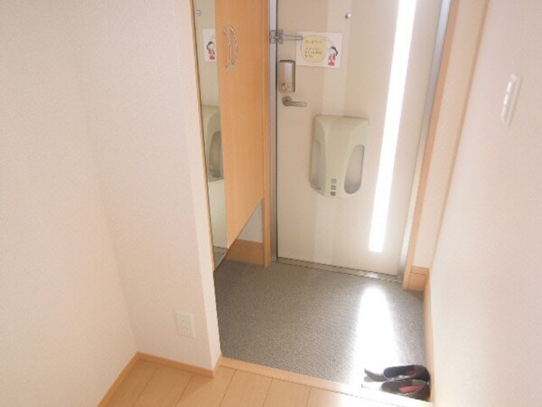 玄関回り(玄関周り)