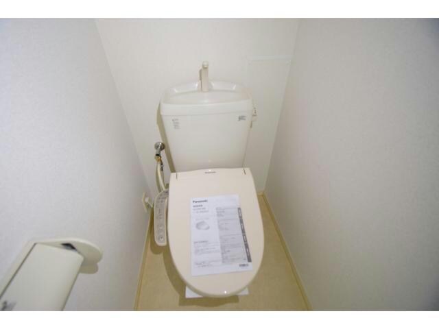 物件内観写真19　(うれしいシャワートイレ付き♪)