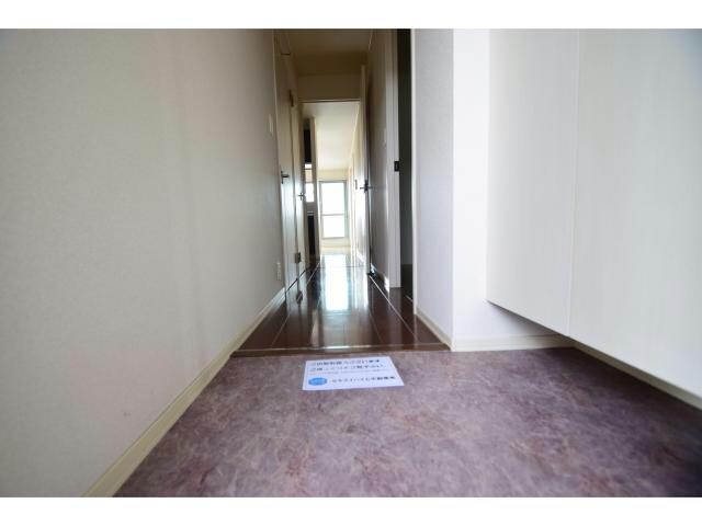 物件内観写真21　(玄関回りです。)