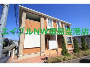 メリーネスト外観写真