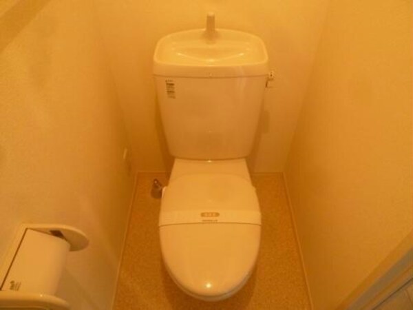 トイレ(同型303)