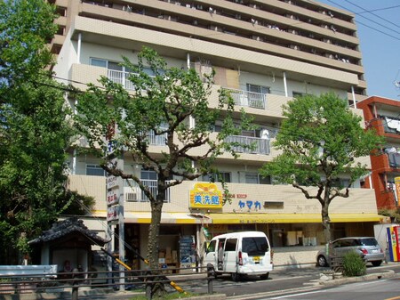 ヤマカビル外観写真