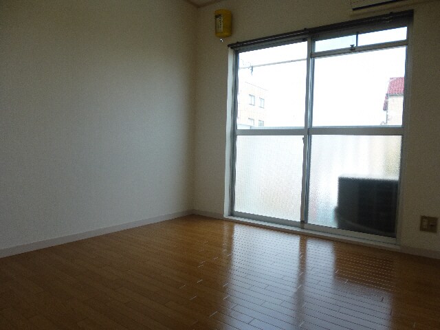 物件内観写真16　(洋室)