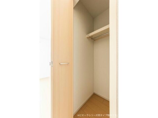 収納(同型モデル)