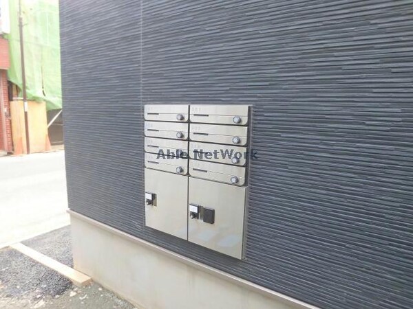 エントランス部分(集合郵便受け・宅配ＢＯＸ)