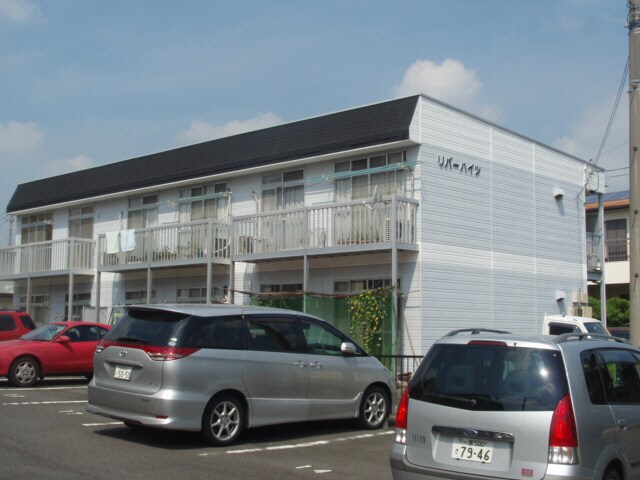 リバーハイツの物件外観写真