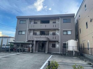 アザレア花咲外観写真