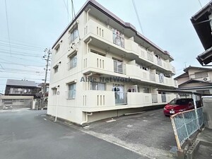 上条マンション外観写真