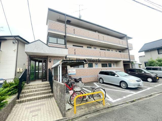 グリーンヒルズの物件外観写真