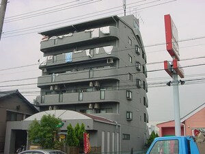 第2山忠ビル外観写真