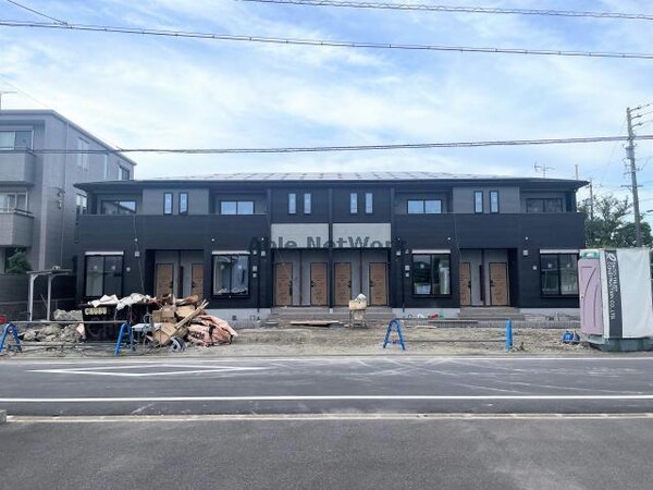 建築中