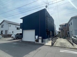 ガレージハウス　バゼセグレタ外観写真